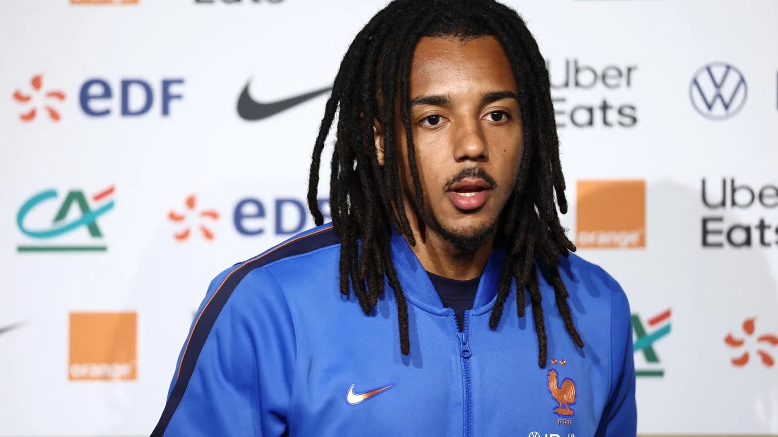 KOUNDÉ A JÖVŐJÉRŐL: „Remélem, továbbra is a Barcelonában maradok”
